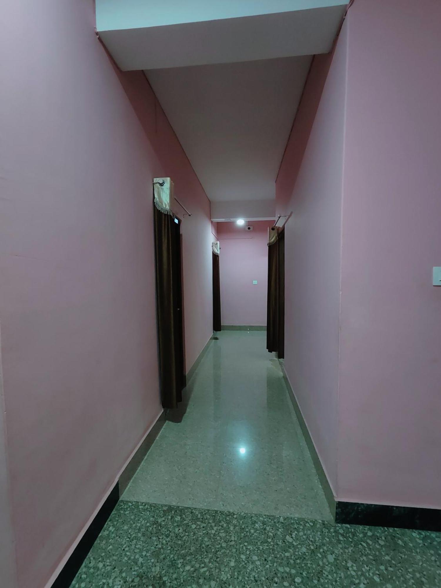 Gulab Lodge سيليجوري المظهر الخارجي الصورة